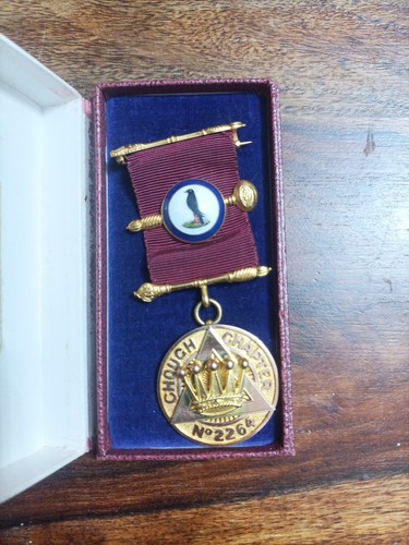 Solid gold masonic medal - 9k,