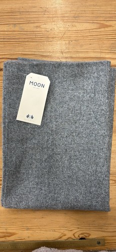 Moon 100 wool fabric grey - moon, 1m