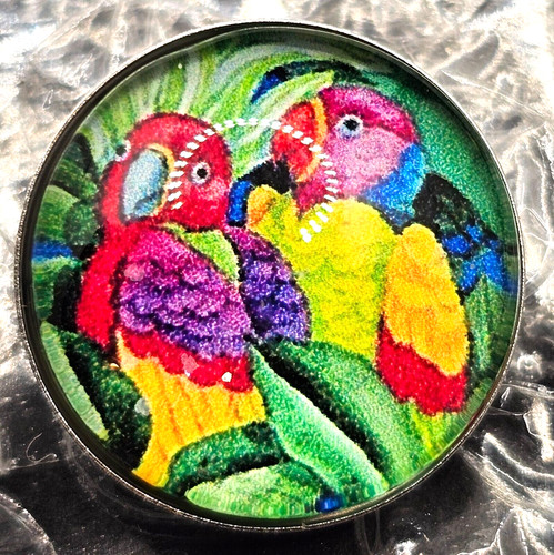 Parrots glass popper button - parrots,