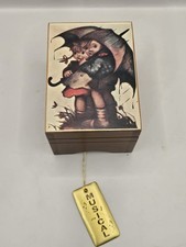 Hummel “Rain Drops Keep