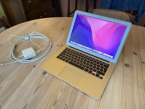 Apple macbook air early - apple, 13”