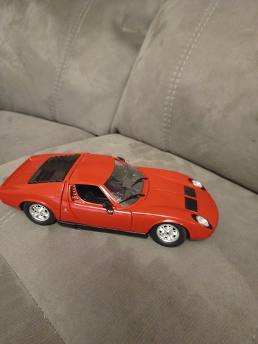 Bburago lamborghini miura - 1:18,