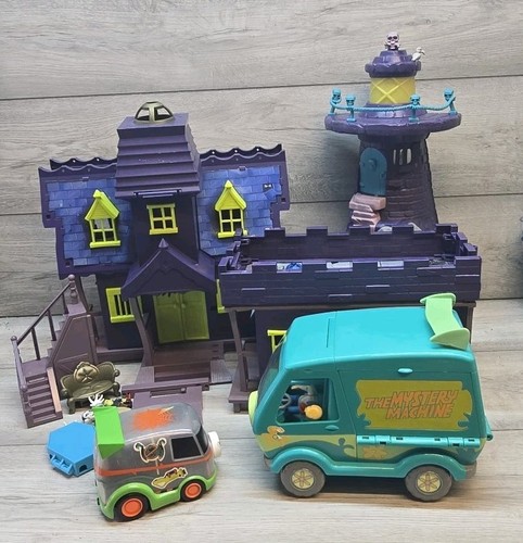 Scooby doo haunted - haunted, mystery