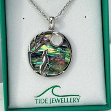 Moon Gazing Hare Paua Shell Mother of Pearl Necklace Pendant Abalone Tide Gift