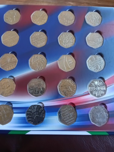 Differant memorial 50p - differant,