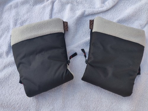Mountain buggy fleece hand - mountain,