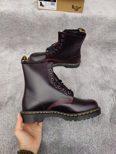 Martens boots size 7 - dr.,