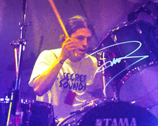 Dave Grohl (NIRVANA/ FOO FIGHTERS) Signed 8x10" Original Autograph w/COA