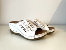 Pavers Womens Slip On Mules