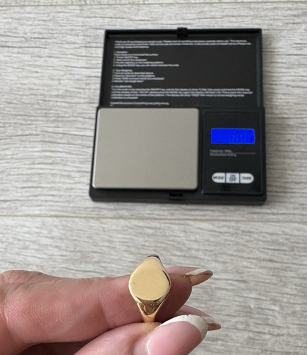 Hallmarked 18ct yellow gold - 18ct,