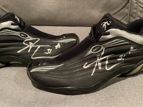 Shawn marion autographed - shawn,