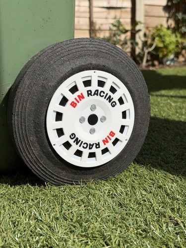 Wheelie bin compomotive - bin, oz
