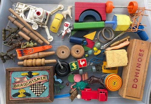 Vintage toys job - lot,, random