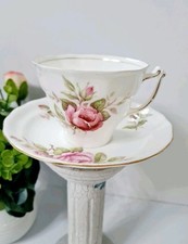OLD ROYAL BONE CHINA ENGLAND