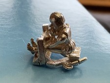 VINTAGE UNUSUAL ARTICULATED MAN IN STOCKS SILVER CHARM 4.9g