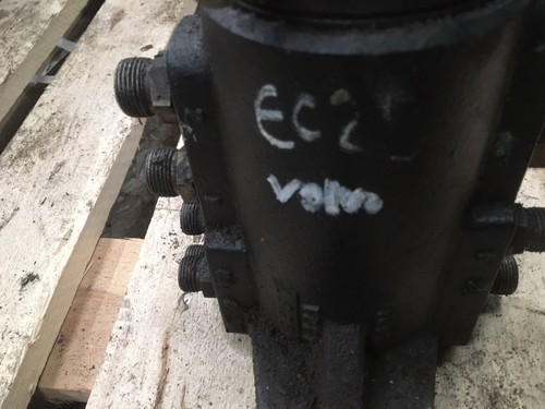 Mini digger ton - ton, hydraulic