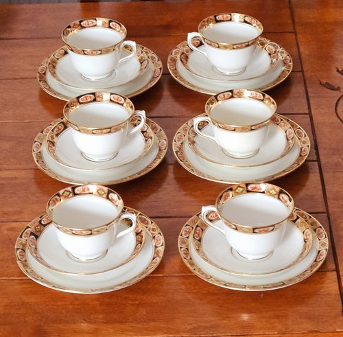 Royal albert crown china - albert,