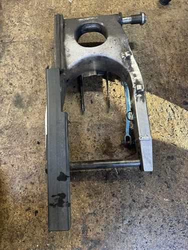 Suzuki gsxr600 swing arm rear - suzuki,