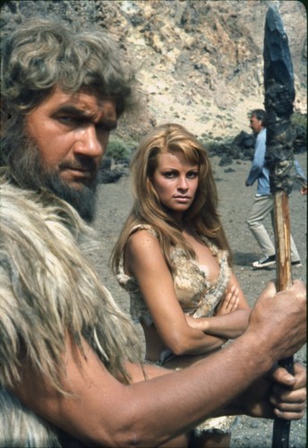 Raquel welch 5 inch - 11", 8.5"