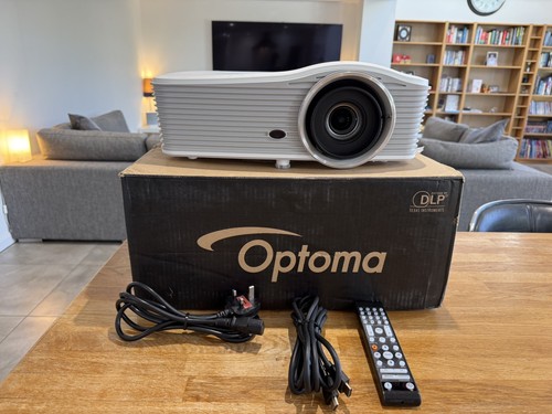 Optoma wu615 500 lumens home - 6,500,