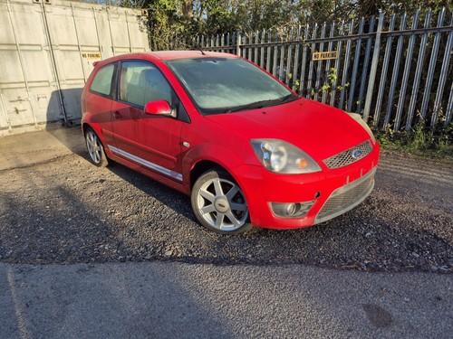 Ford fiesta mk6 red - fiesta,