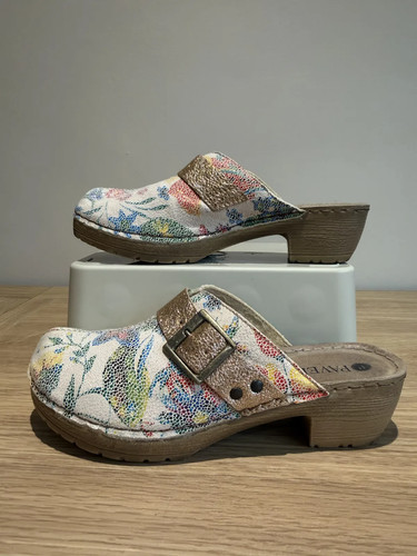 Pavers womens leather floral - womens,