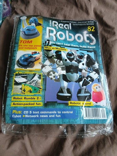 Ultimate real robots - robots, vintage