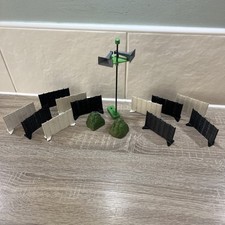 Vintage Scalextric 1960s Tri Ang Loudspeaker Hurdles & Rubber Bushes