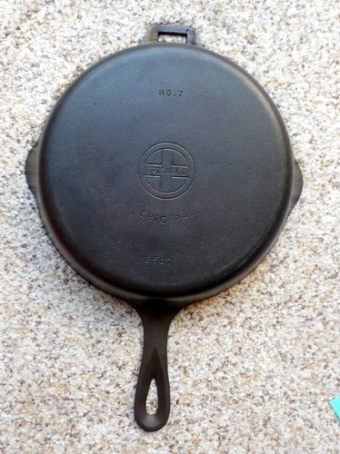 Old griswold cast iron 7 - cast, #7