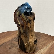Blue Iguana Resting On Branch Figurine Sawdust Resin Wood 5.5” Tall REALISTIC