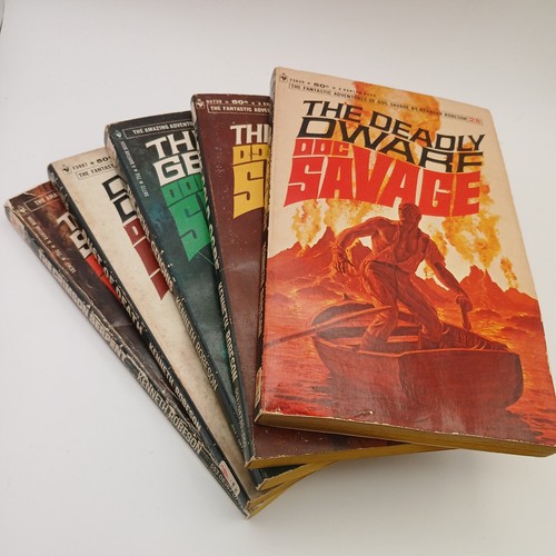 Doc savage bantam books - bantam,
