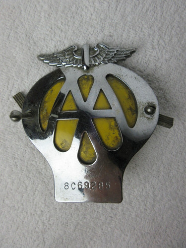 Vintage members car - aa, badge