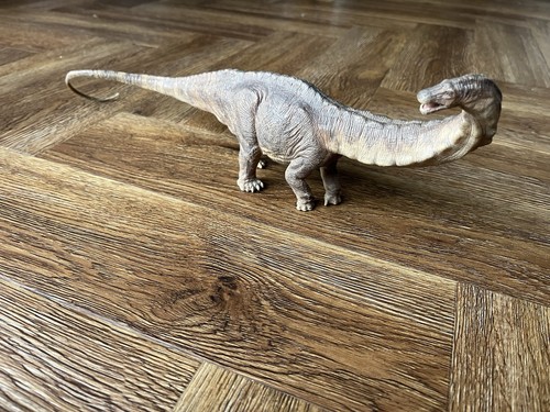 Papo apatosaurus dinosaur - apatosaurus,