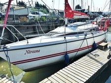 Pegasus 800 26ft Sail Boat. Diesel Volvo Penta Engine yacht . 6ft headroom
