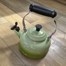 LE CREUSET Classic Whistling