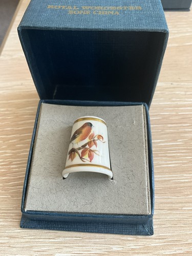 Royal worcester bird thimble - royal,