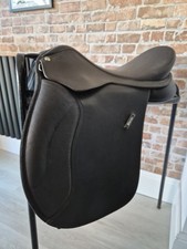 Black Wintec Wide 500 GP Saddle 17.5 Wide gullet (changeable gullet system)