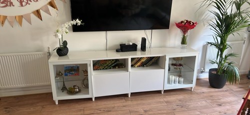 White ikea unit perfect - in,