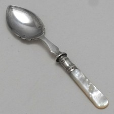Mother pearl handle - pearl,