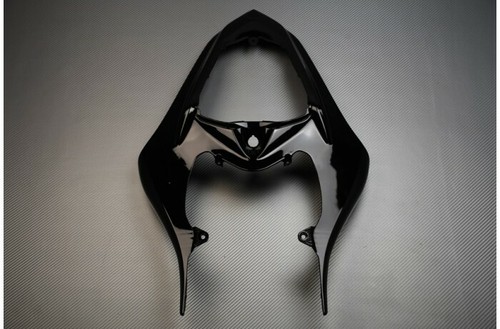 Upper part black - rear, tail