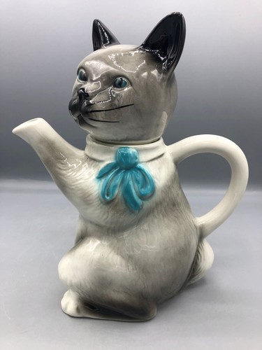 Tony wood studio - studio, teapot