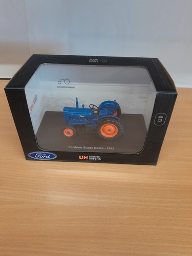 Universal hobbies fordson - hobbies,