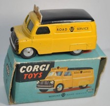 CORGI TOYS (UK) - BEDFORD CA VAN - AA ROAD SERVICE - SPLIT SCREEN - #408 - NICE