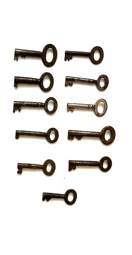 Small antique keys - small,