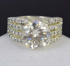 White Diamond Solitaire 6.38