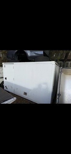Refrigerated walk box - refrigerated, body