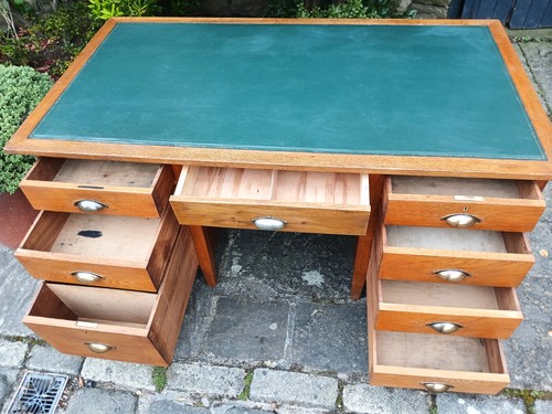 Antique style pinetwin - style,