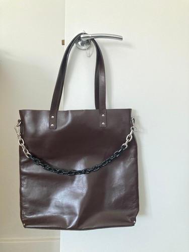 New sturdy roomy brown leather