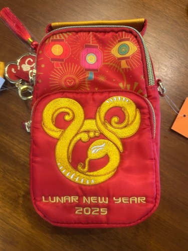 Disney parks lug lunar new - disney,