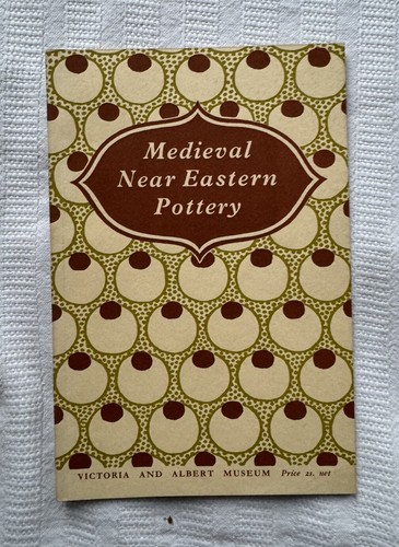 Medieval near eastern pottery - near,